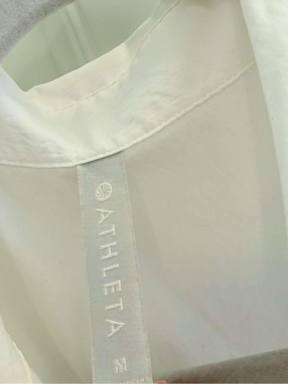 ATHLETA Performance Poplin Oversized Button Down Shirt White Size Medium - Picture 9 of 9